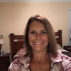 Meet your Posher, Rena